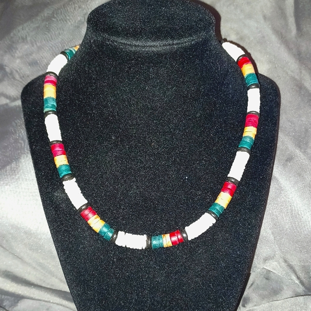 🌷3/$20🌷Vintage Puka Shell Necklace